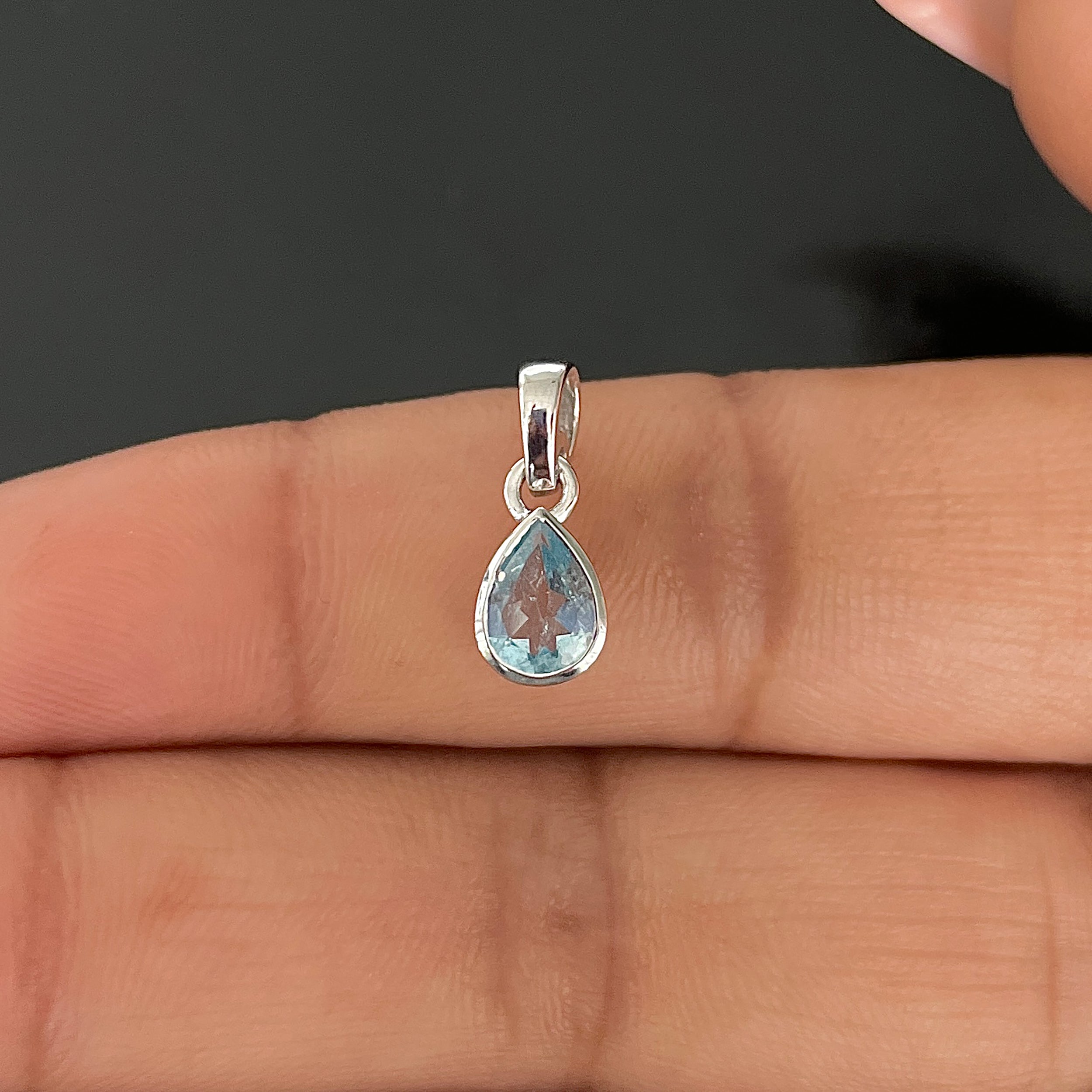 Aquamarine & White Topaz Pendant-(AQM-RDP-779.)