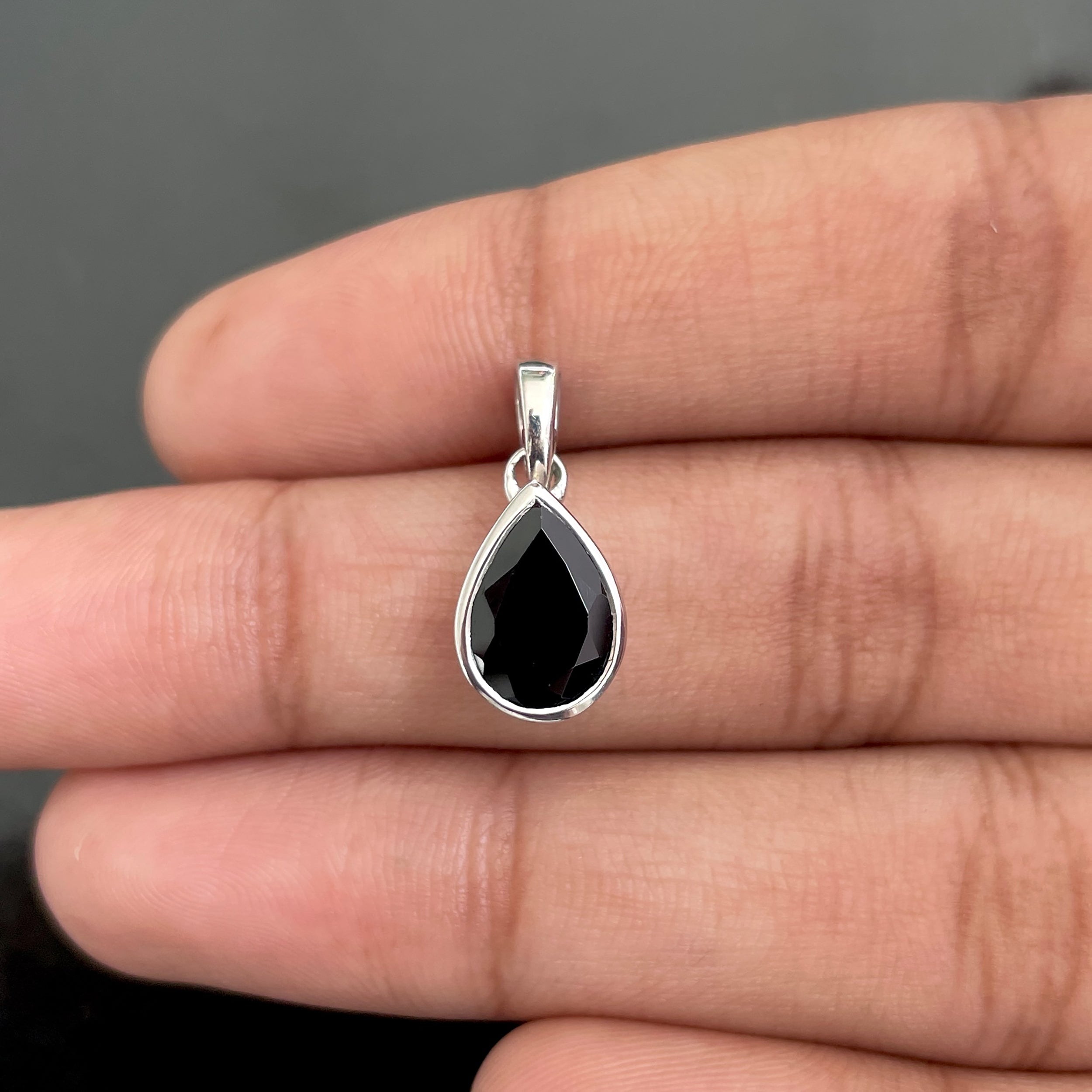 Black Tourmaline Pendant-(BLS-RDP-468.)