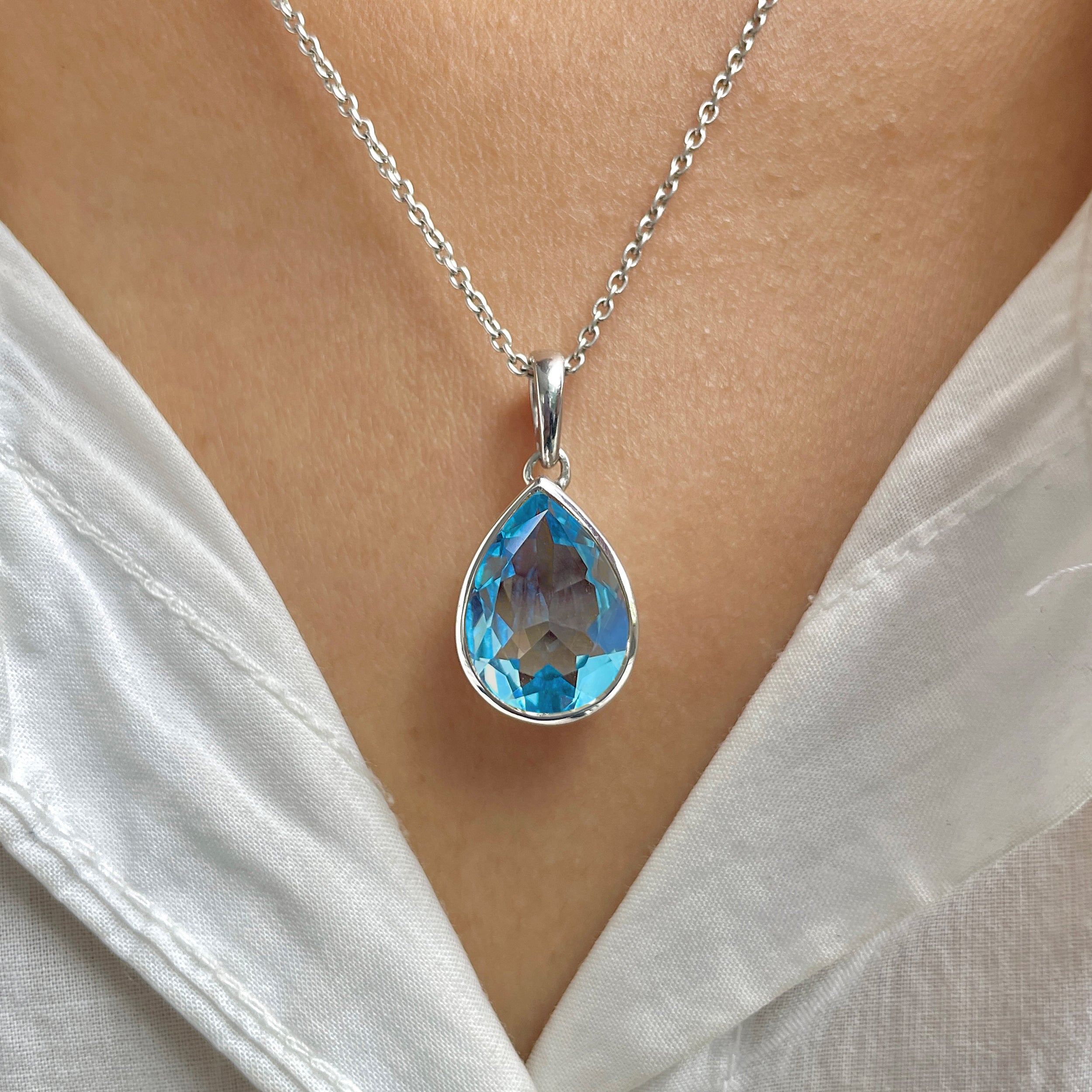 Blue Topaz Pendant-(BTZ-RDP-454.)