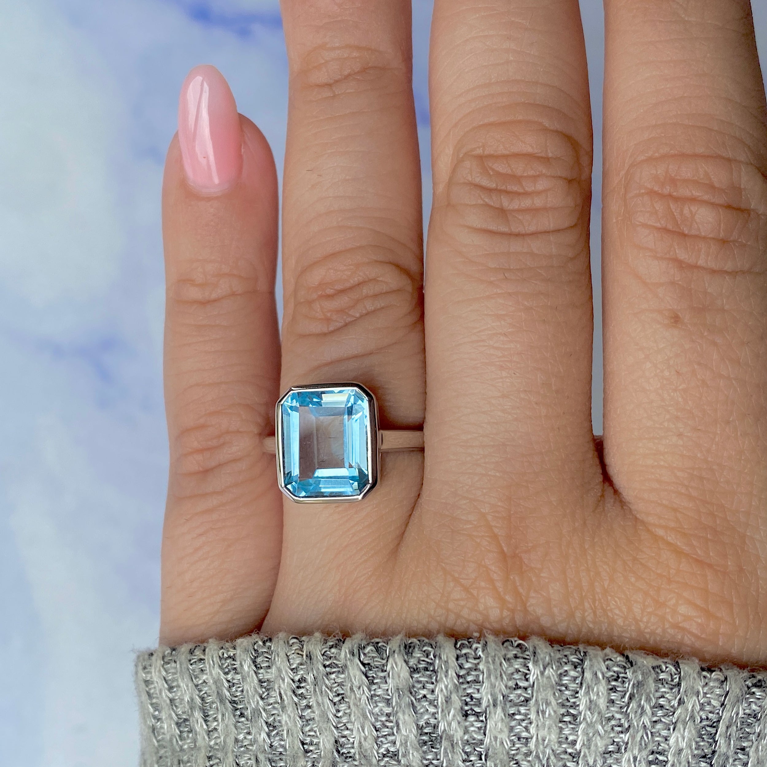 Blue Topaz Ring-(BTZ-RDR-1752.)
