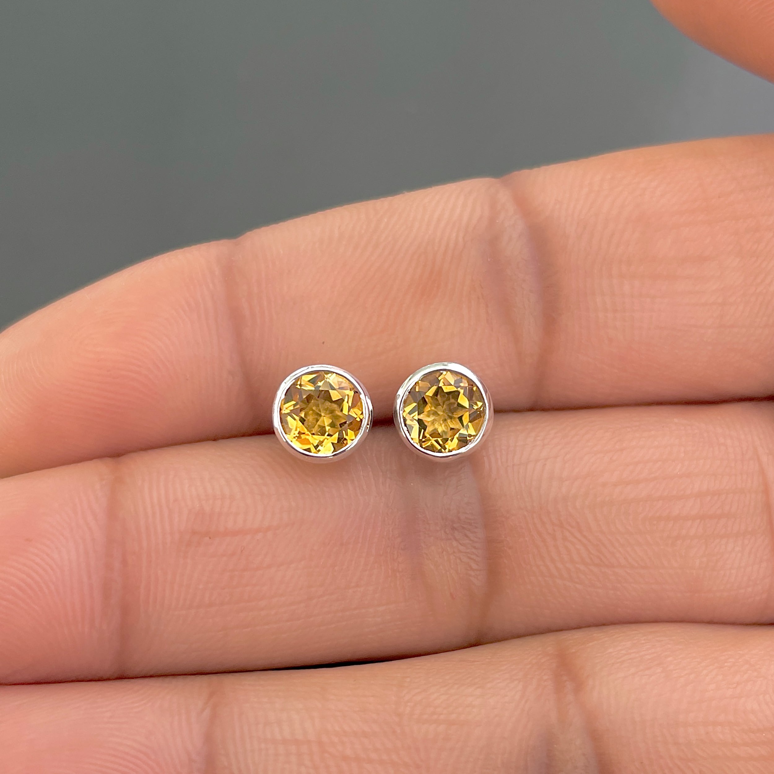 Citrine Stud Earring-(CIT-RDE-1426.)
