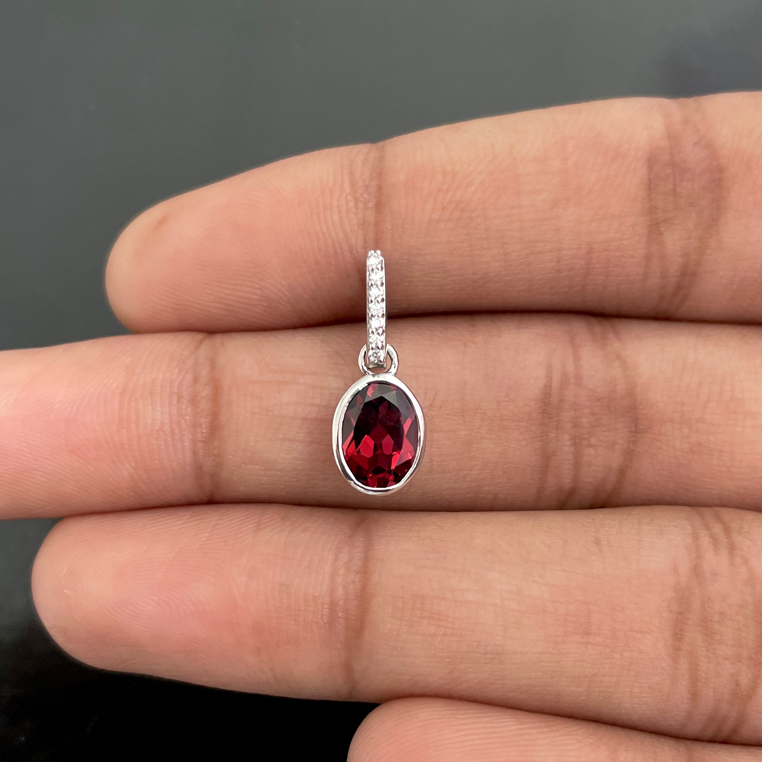 Garnet & White Topaz Pendant-(GAR-RDP-792.)