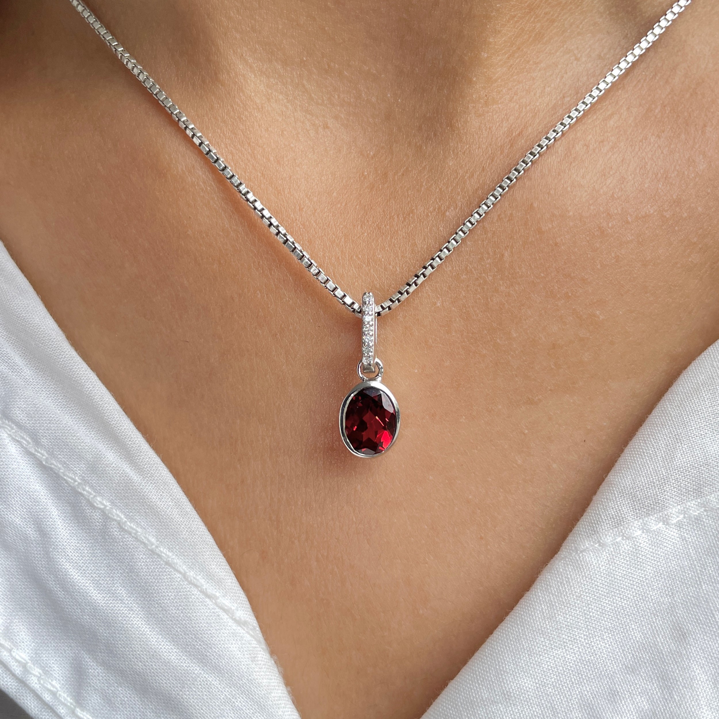 Garnet & White Topaz Pendant-(GAR-RDP-792.)