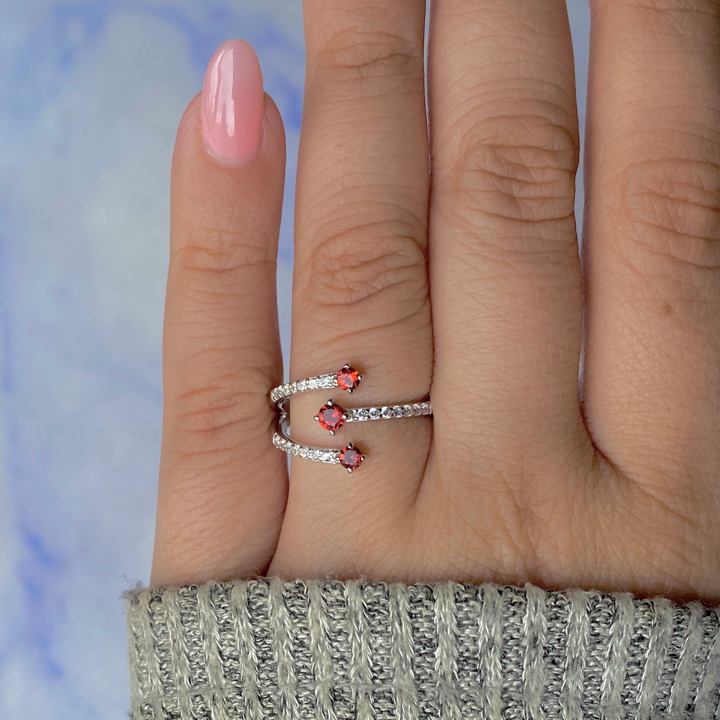Garnet & White Topaz Ring-(GAR-RDR-2520.)