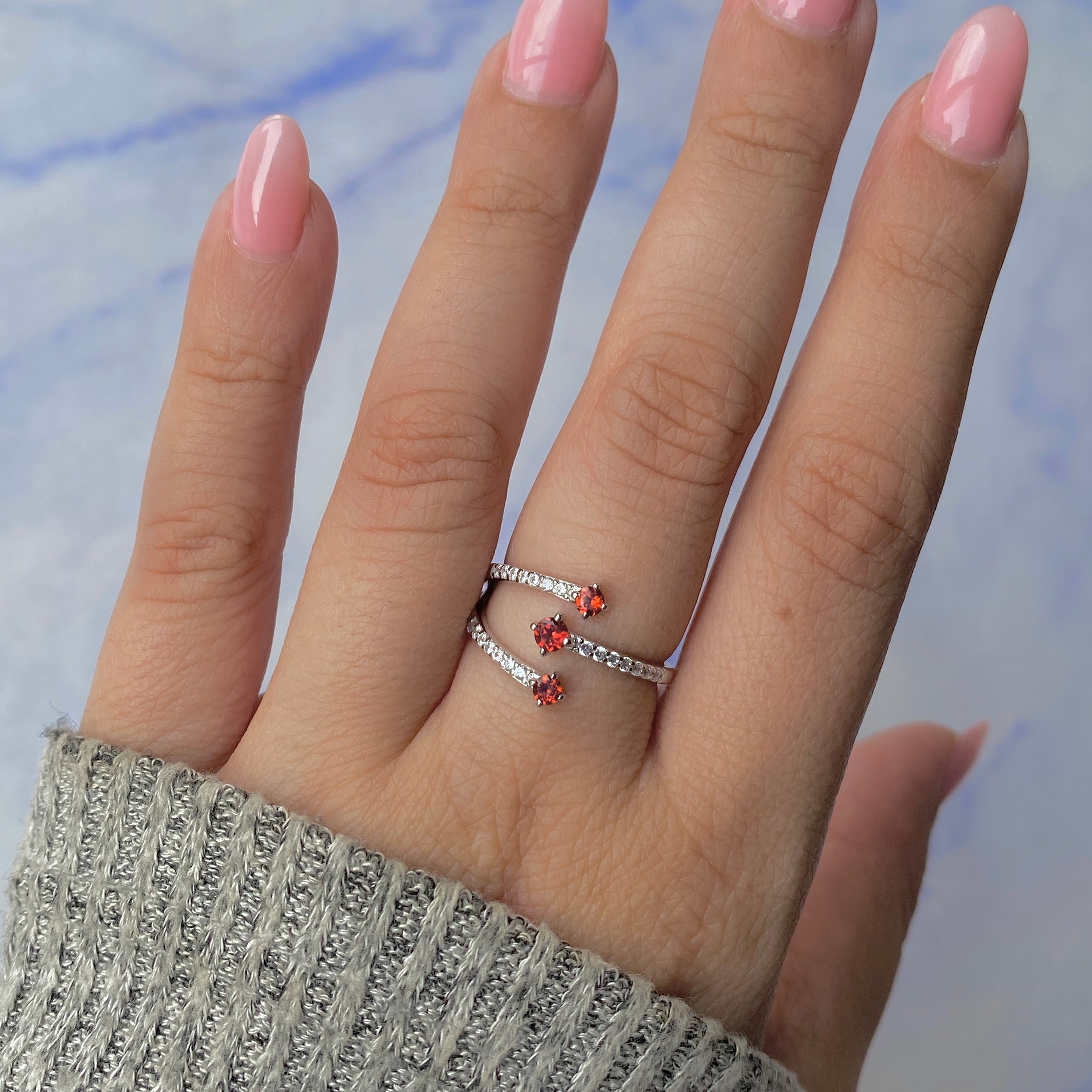 Garnet & White Topaz Ring-(GAR-RDR-2520.)