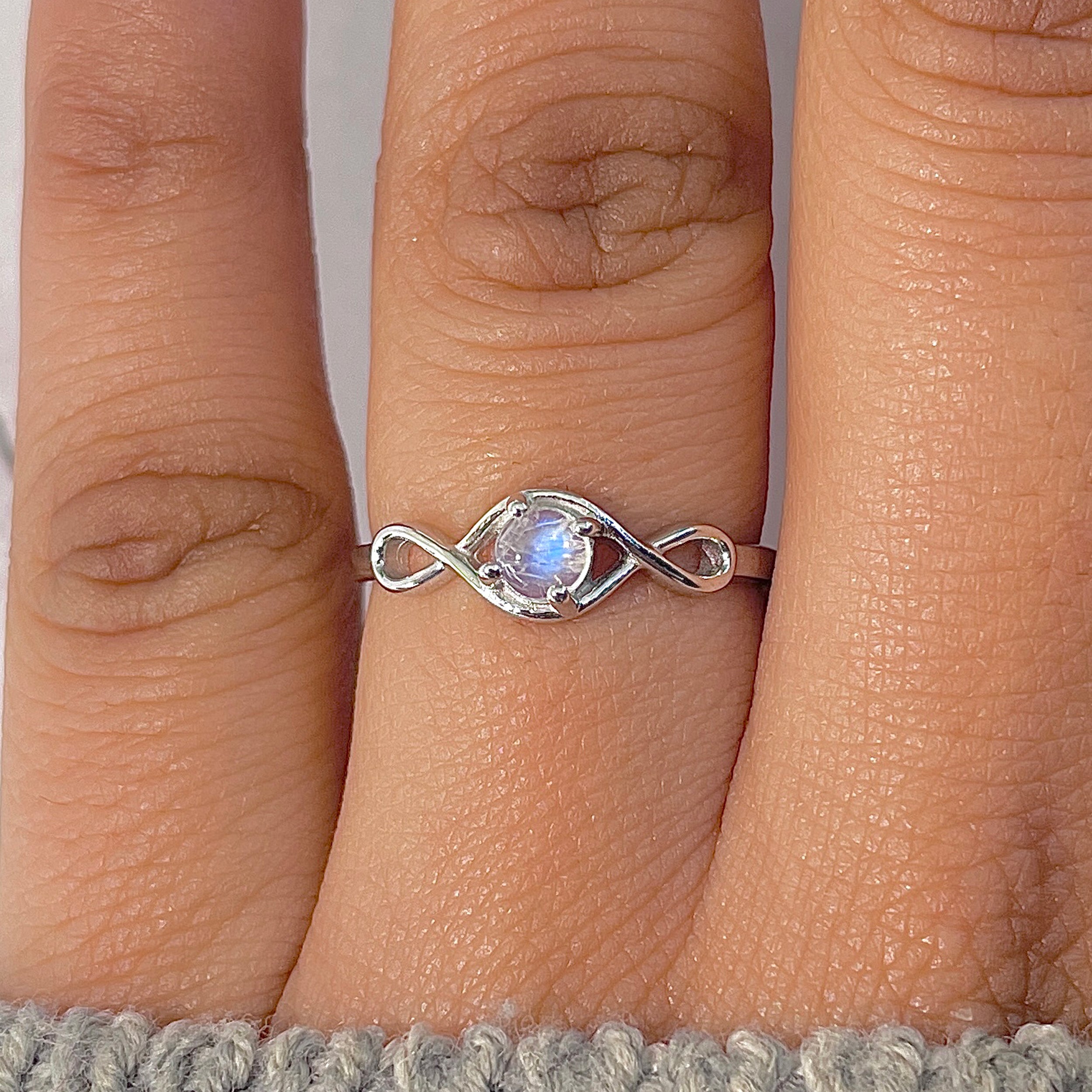 Moonstone Ring-(RBM-RDR-1473.)