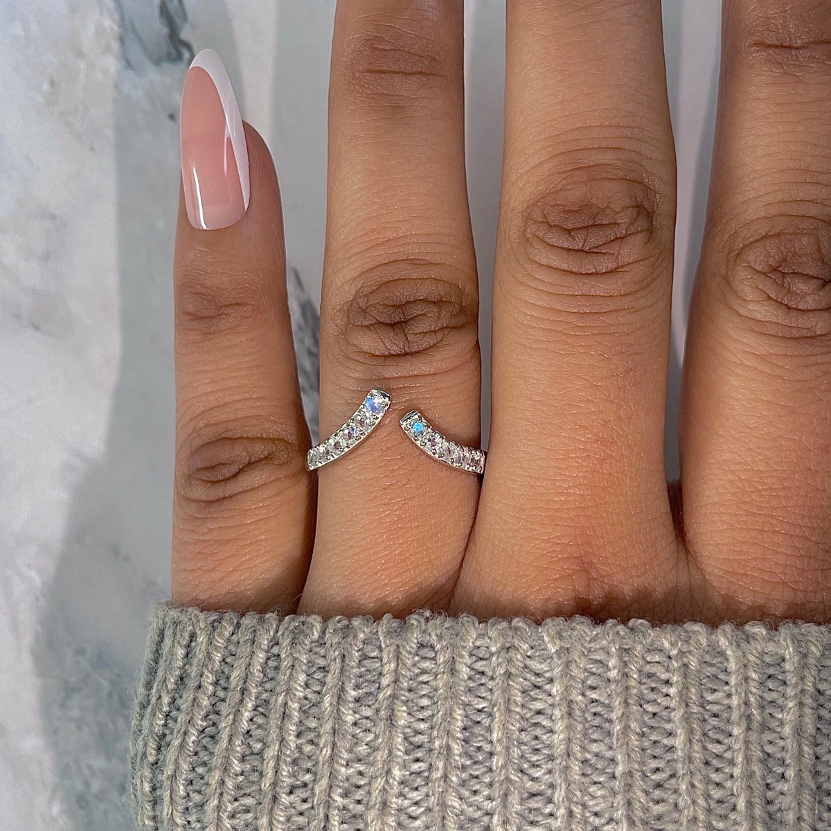 Moonstone Ring-(RBM-RDR-2525.)