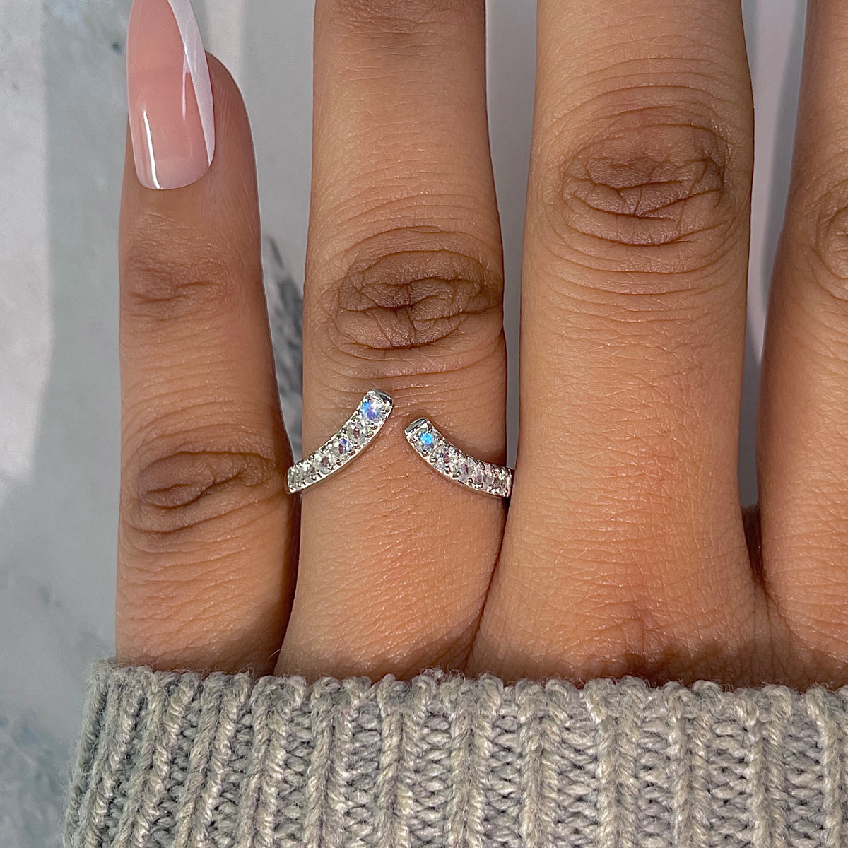 Moonstone Ring-(RBM-RDR-2525.)