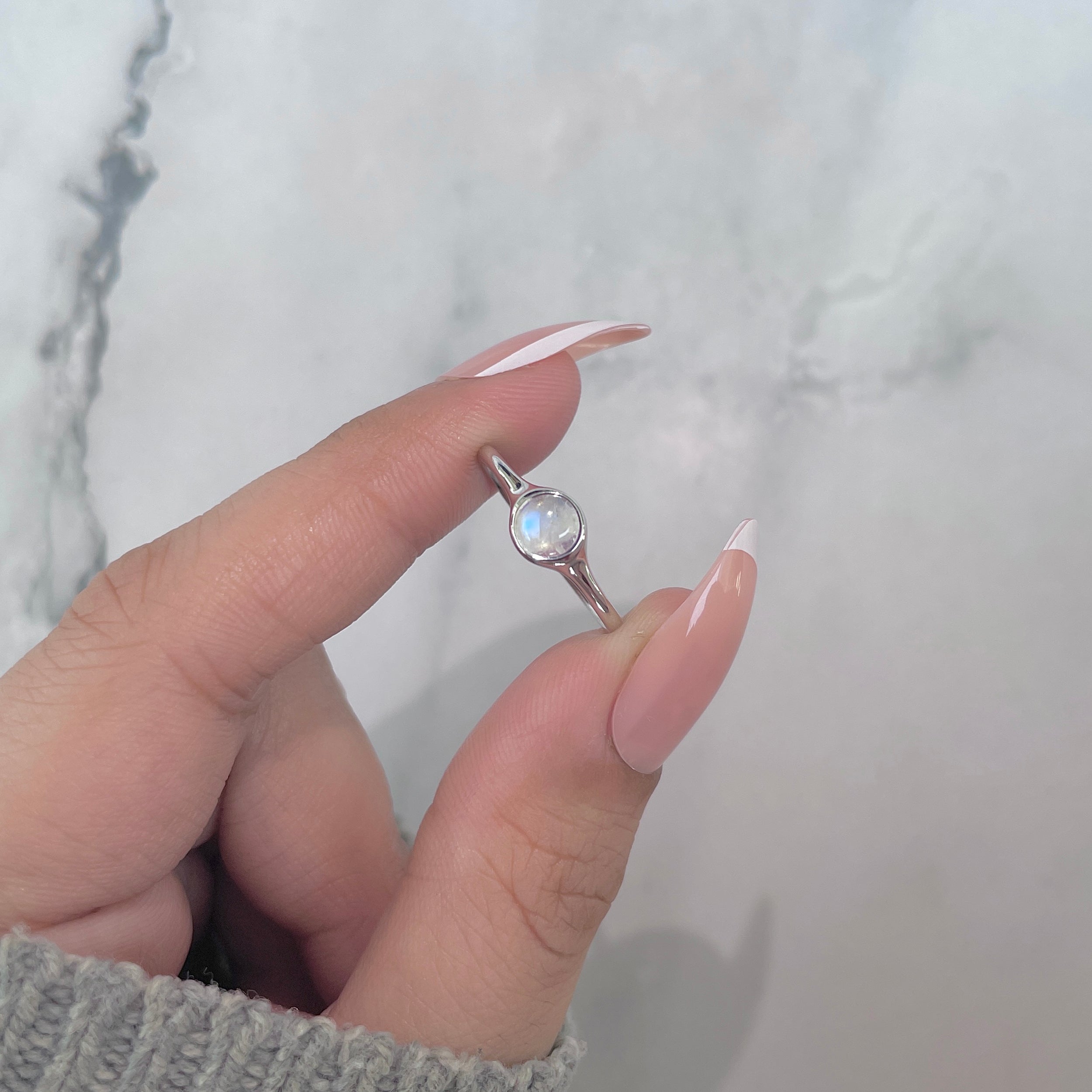Moonstone Ring-(RBM-RDR-2528.)