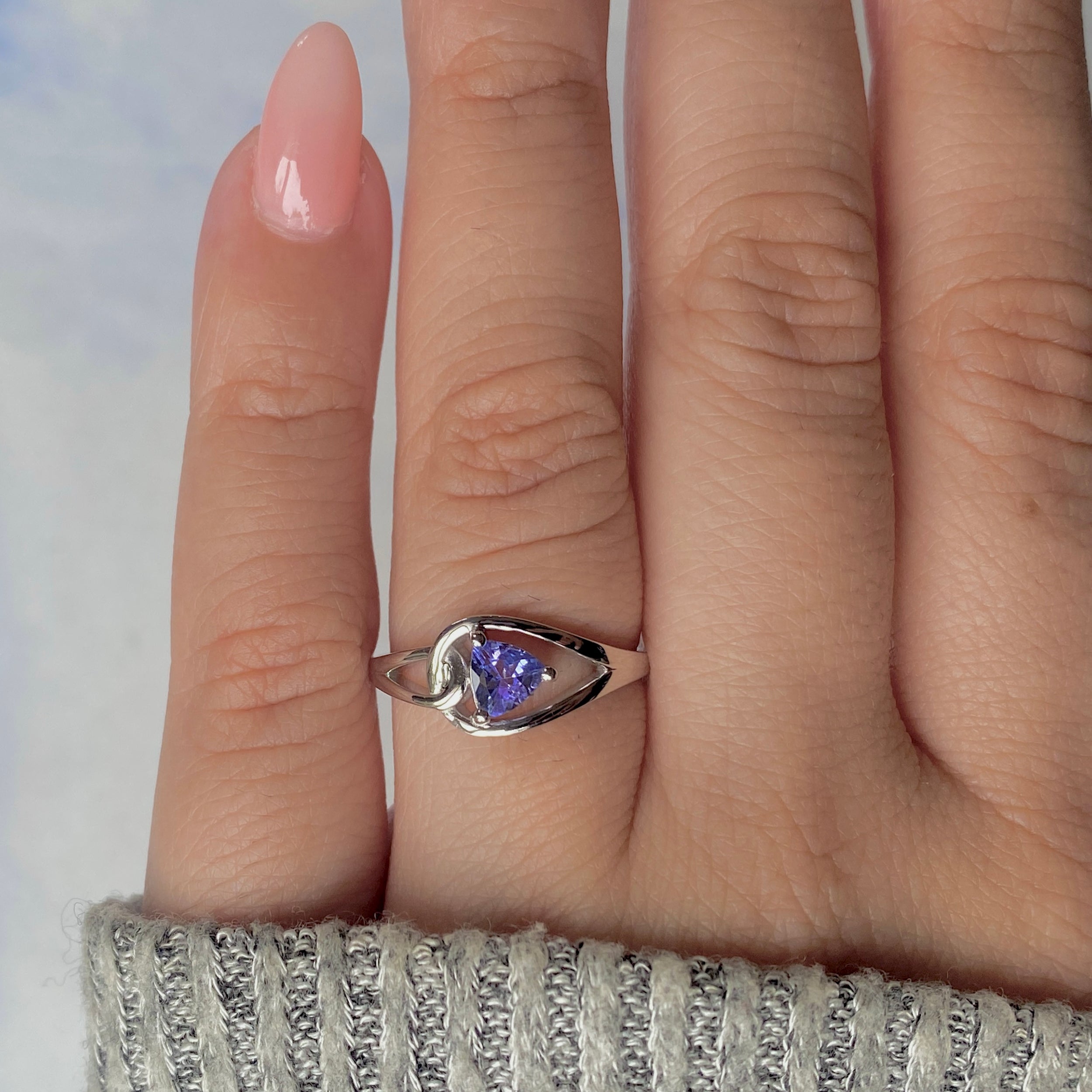 Tanzanite Ring-(TZN-RDR-2676.)