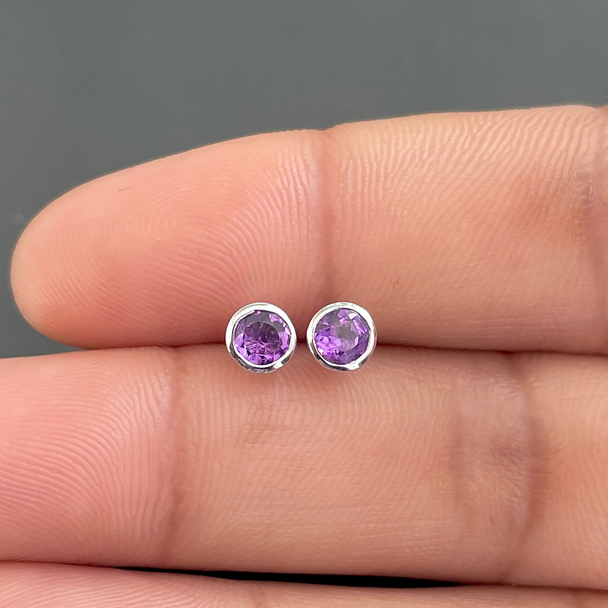 Amethyst Stud Earring-(AMT-RDE-1375.)