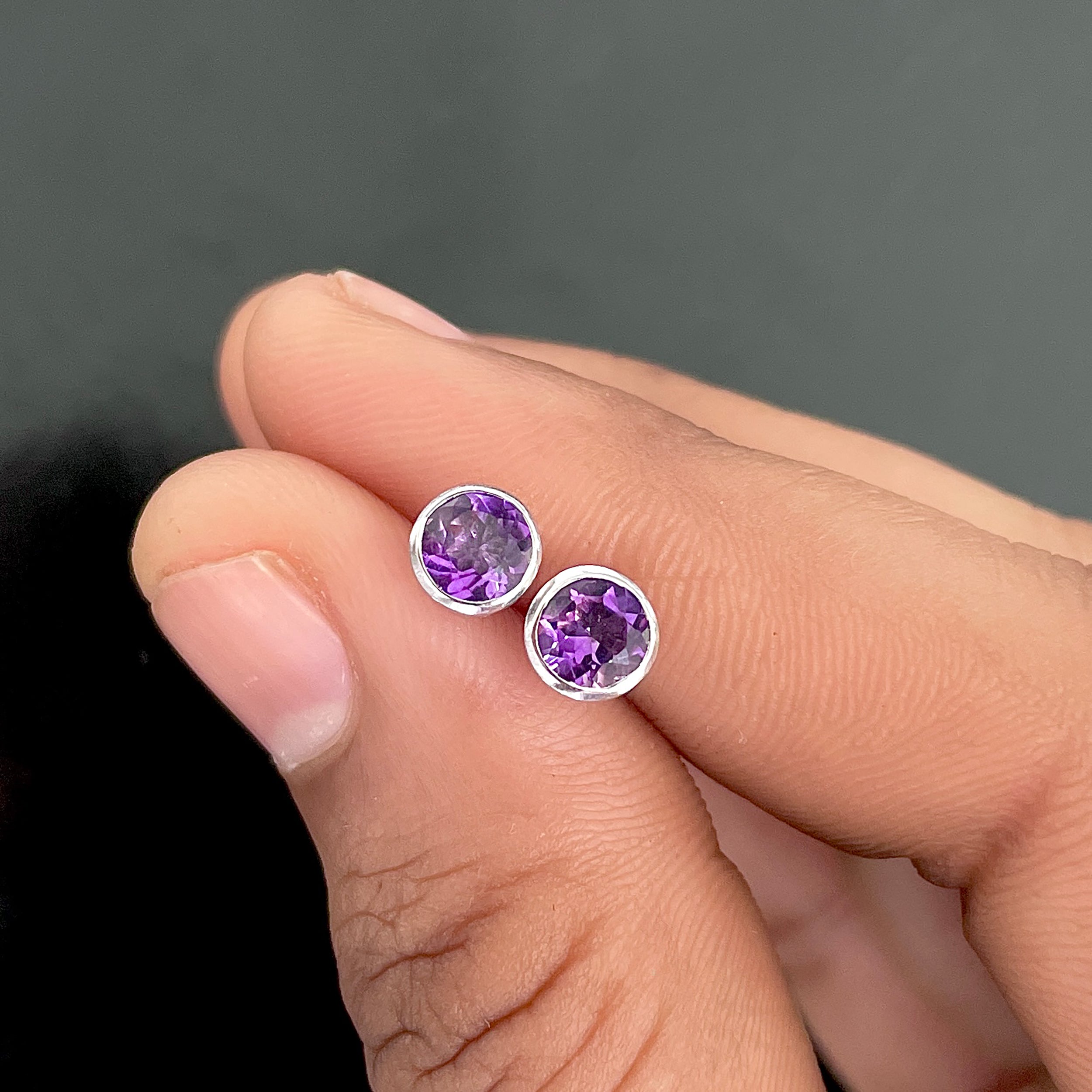 Amethyst Stud Earring-(AMT-RDE-1425.)