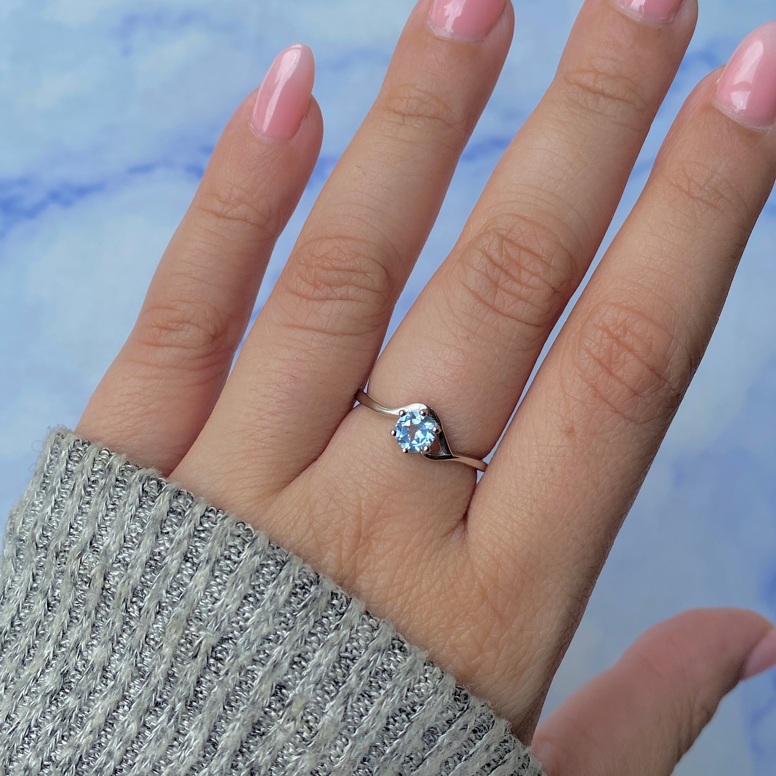 Blue Topaz Ring-(BTZ-RDR-4.)