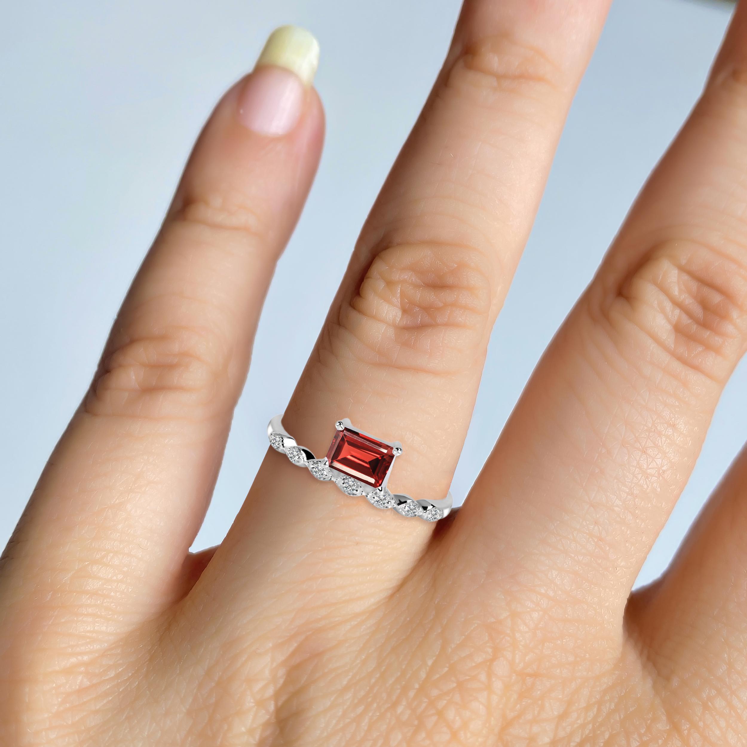 garnet-white-topaz-ring-gar-rdr-2199