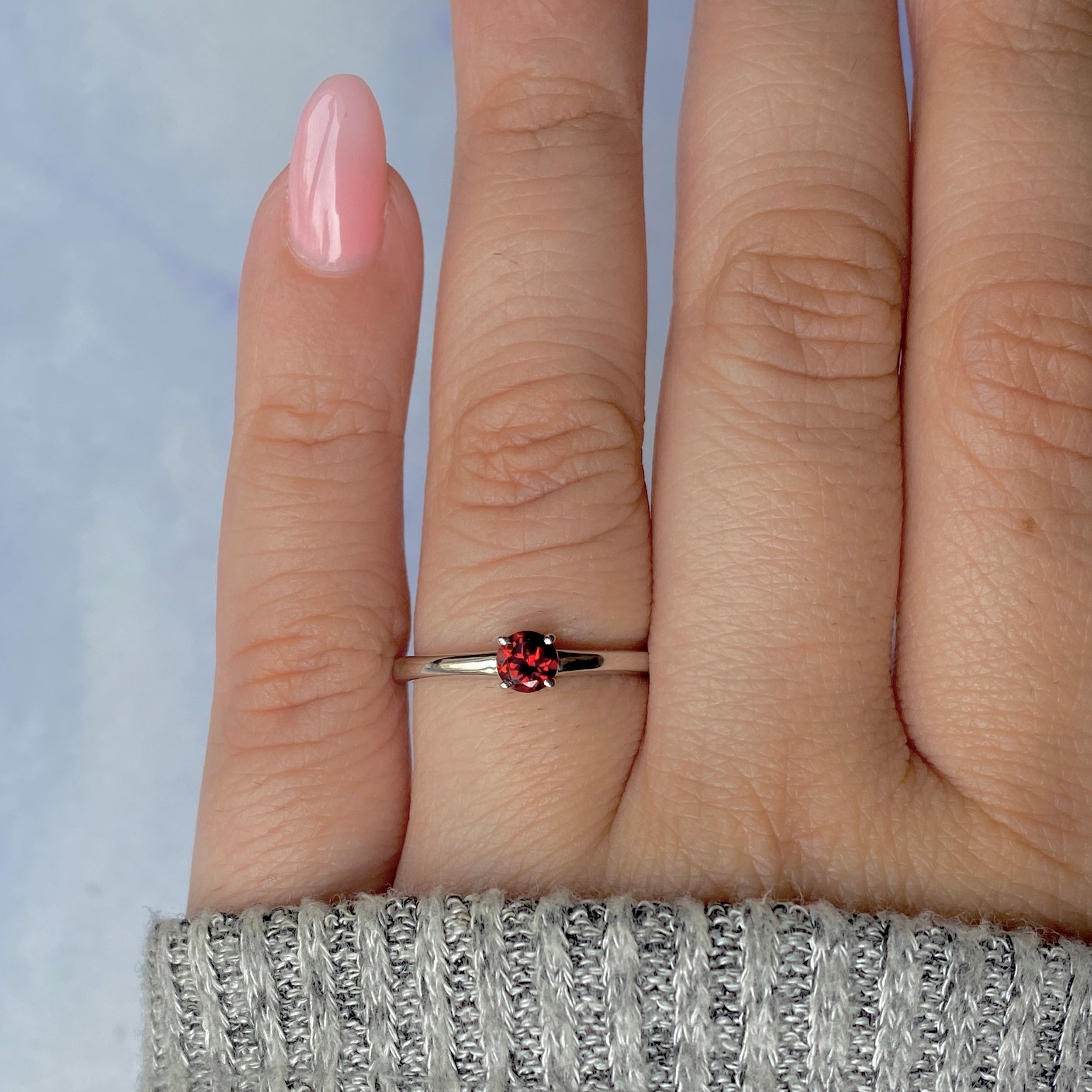 Garnet Ring-(GAR-RDR-235.)