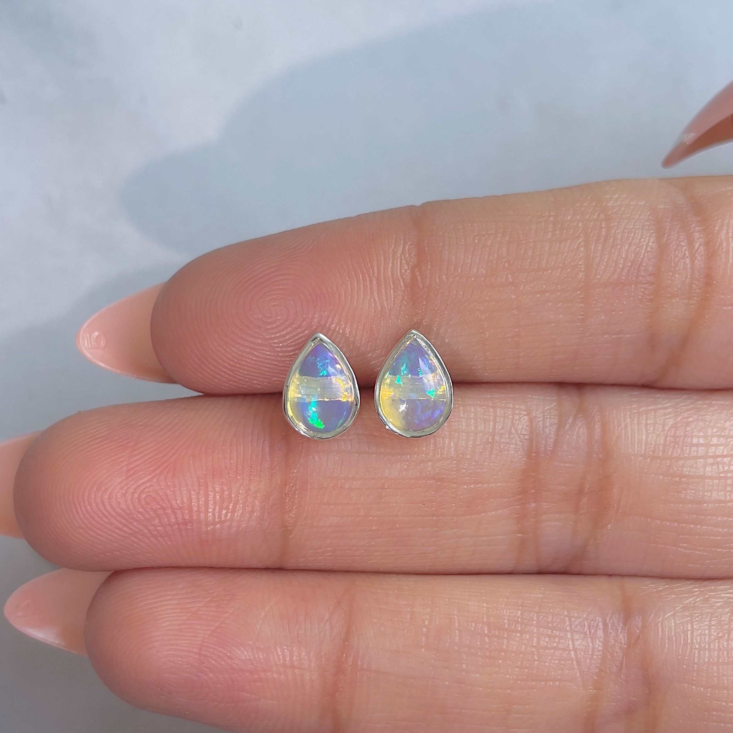 Opal Stud Earring-(OPL-RDE-1110.)