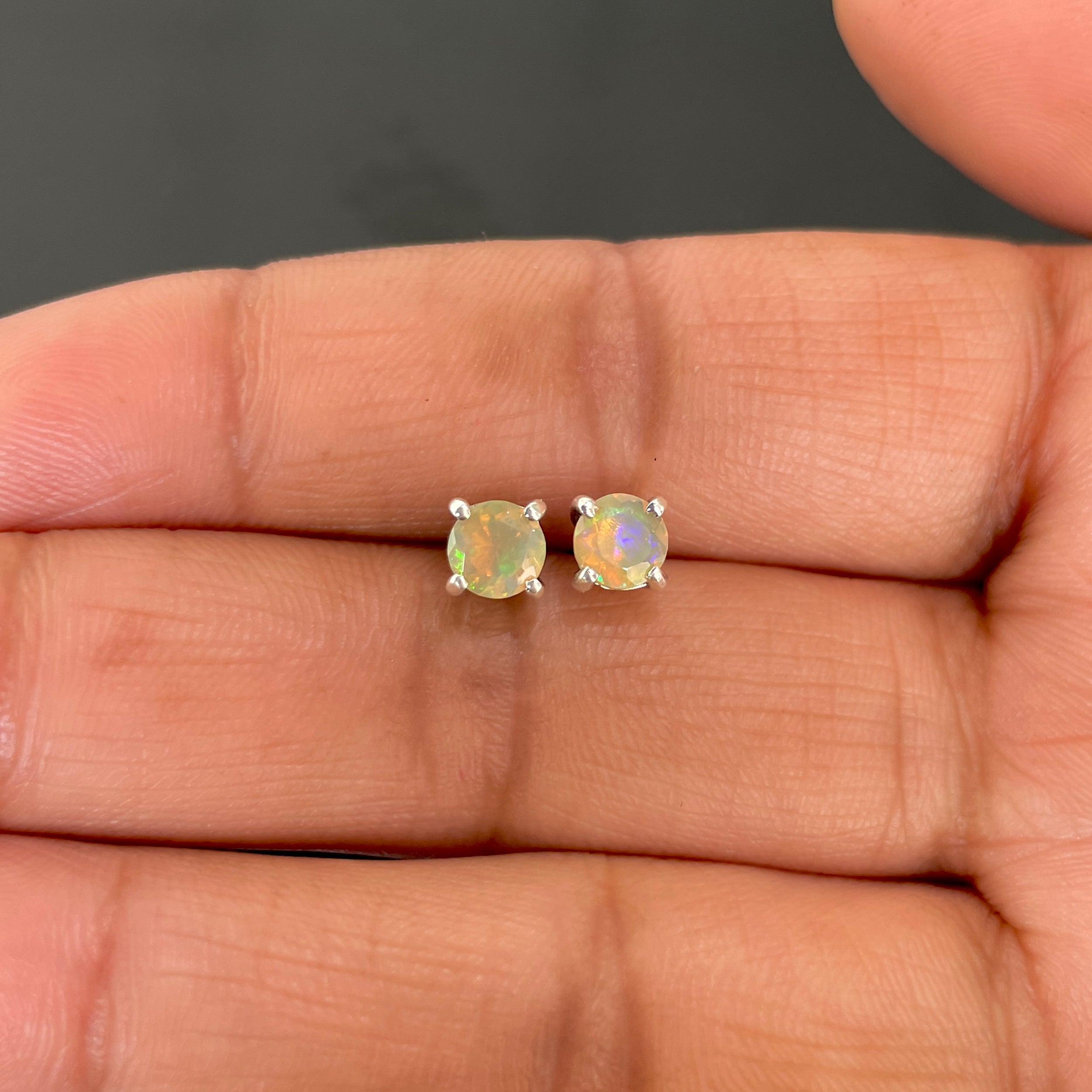 Opal Stud Earring-(OPL-RDE-1321.)