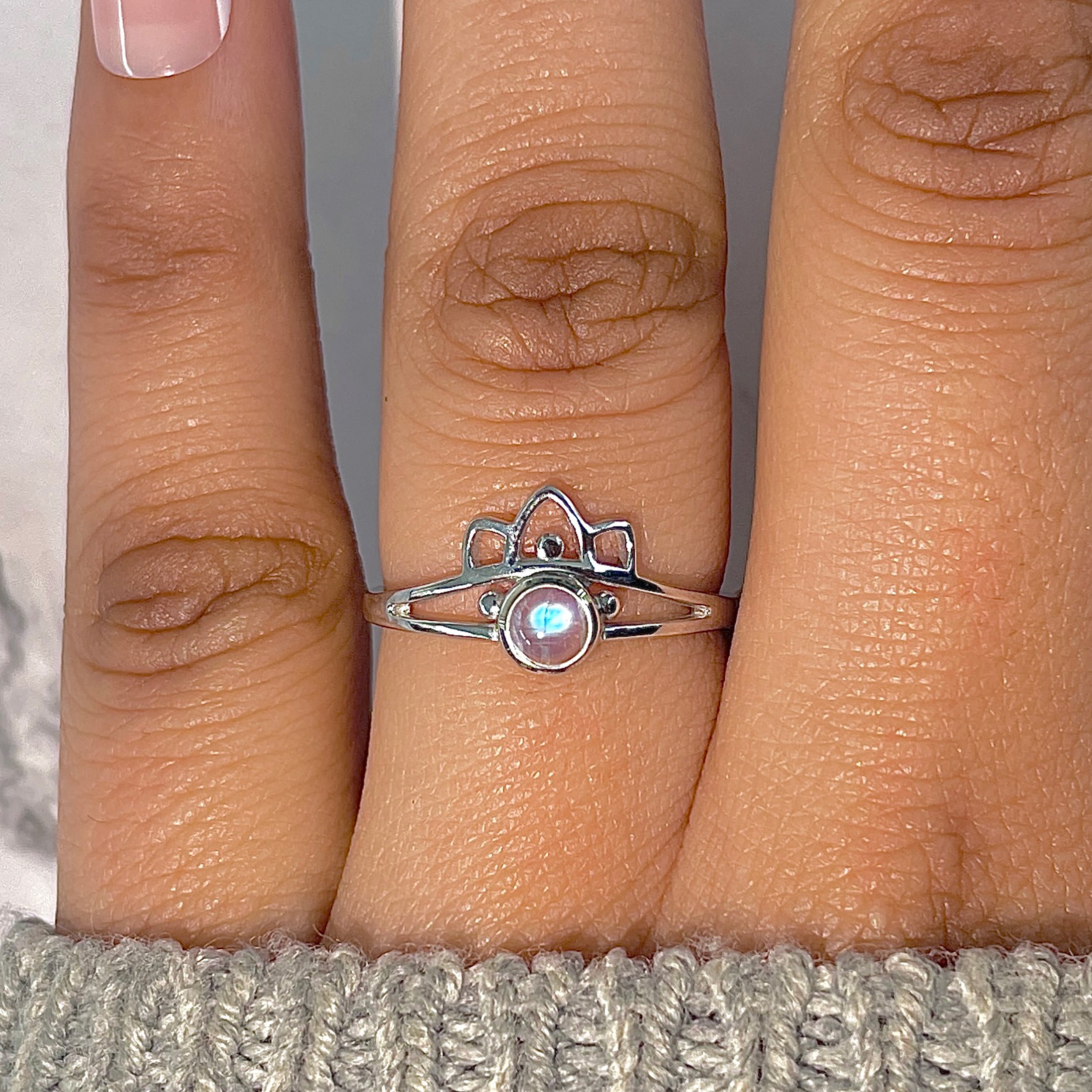 Moonstone Ring-(RBM-RDR-1352.)