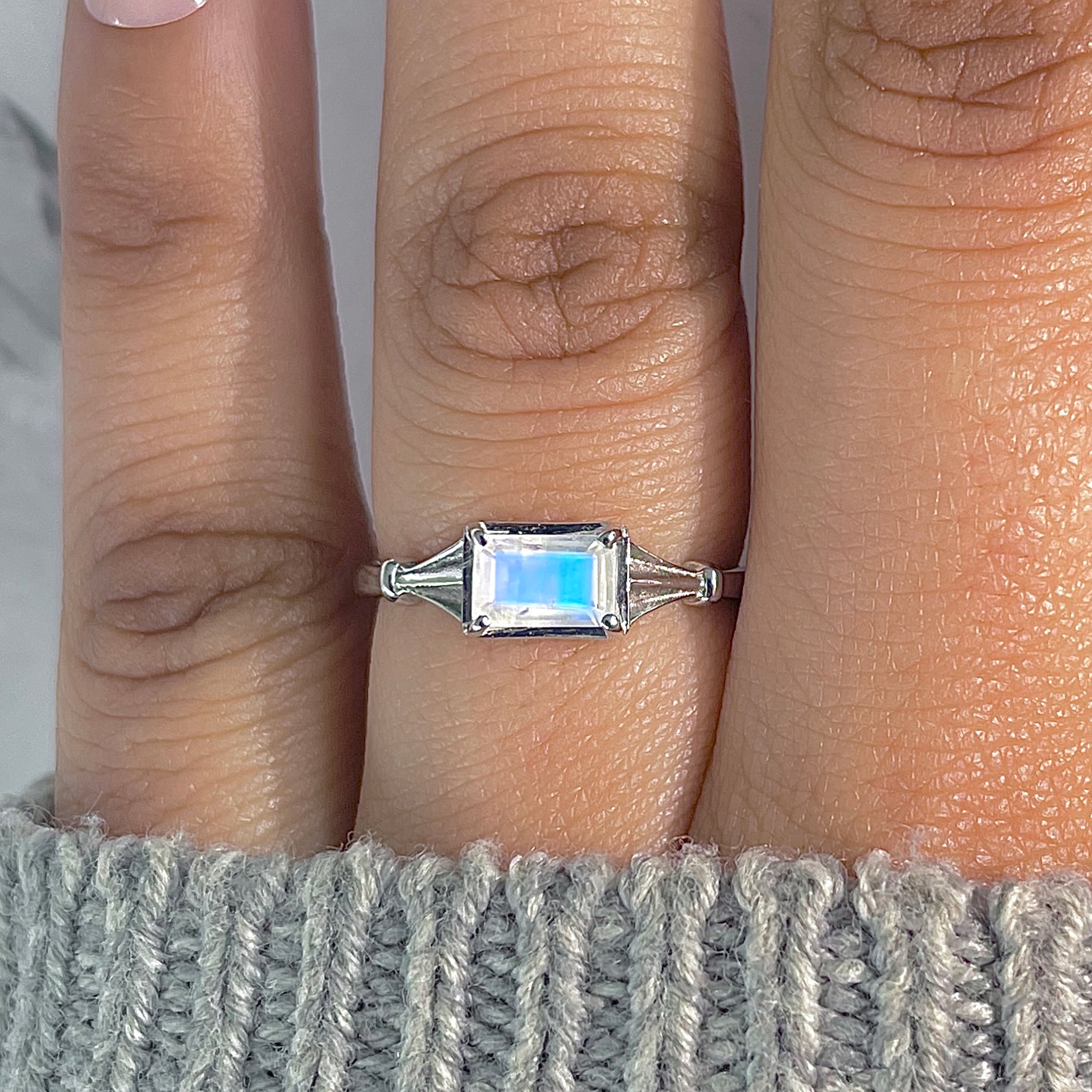 Moonstone Ring-(RBM-RDR-2287.)