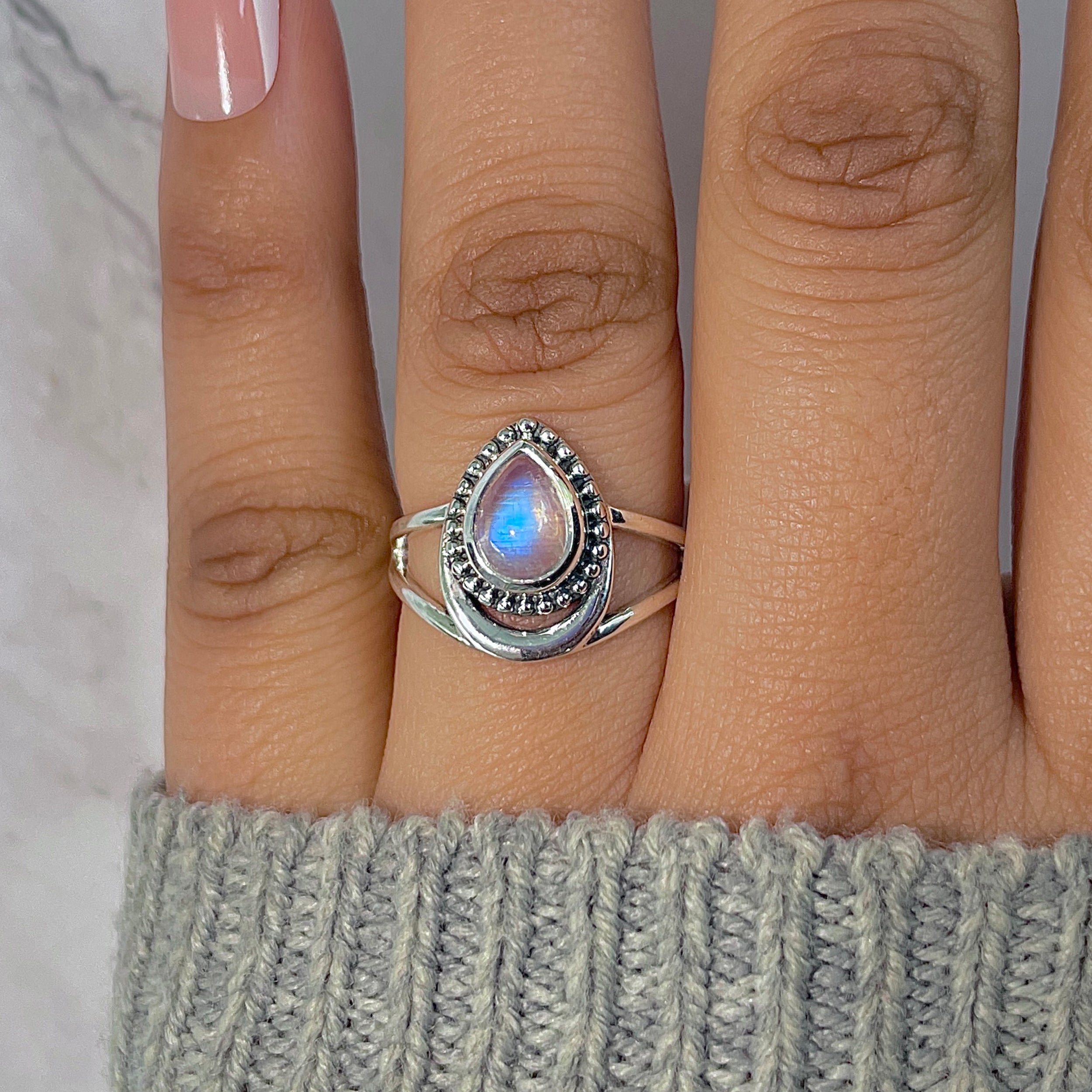 Moonstone Ring-(RBM-RDR-746.)