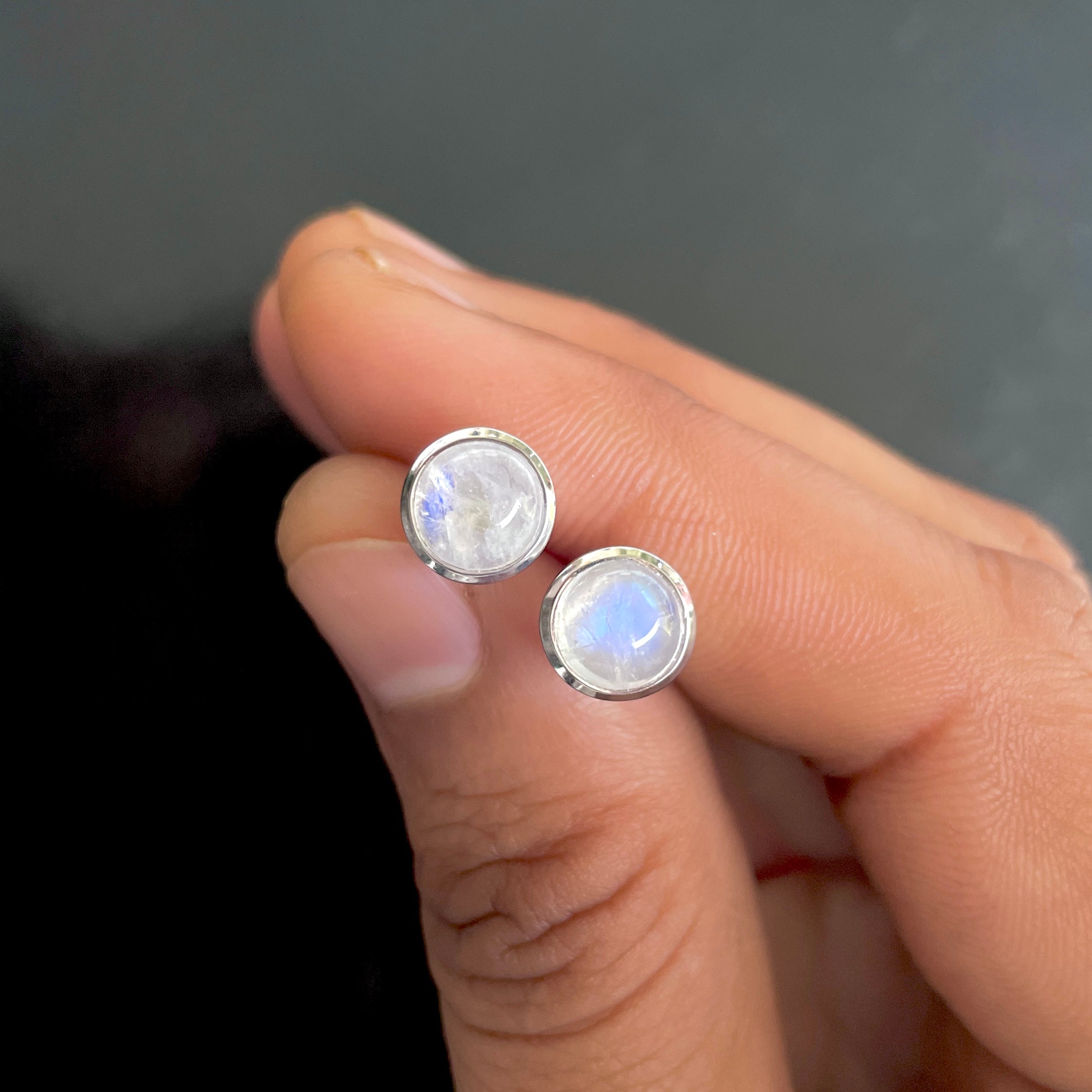 Moonstone Stud Earring-(RBM-RDE-724.)