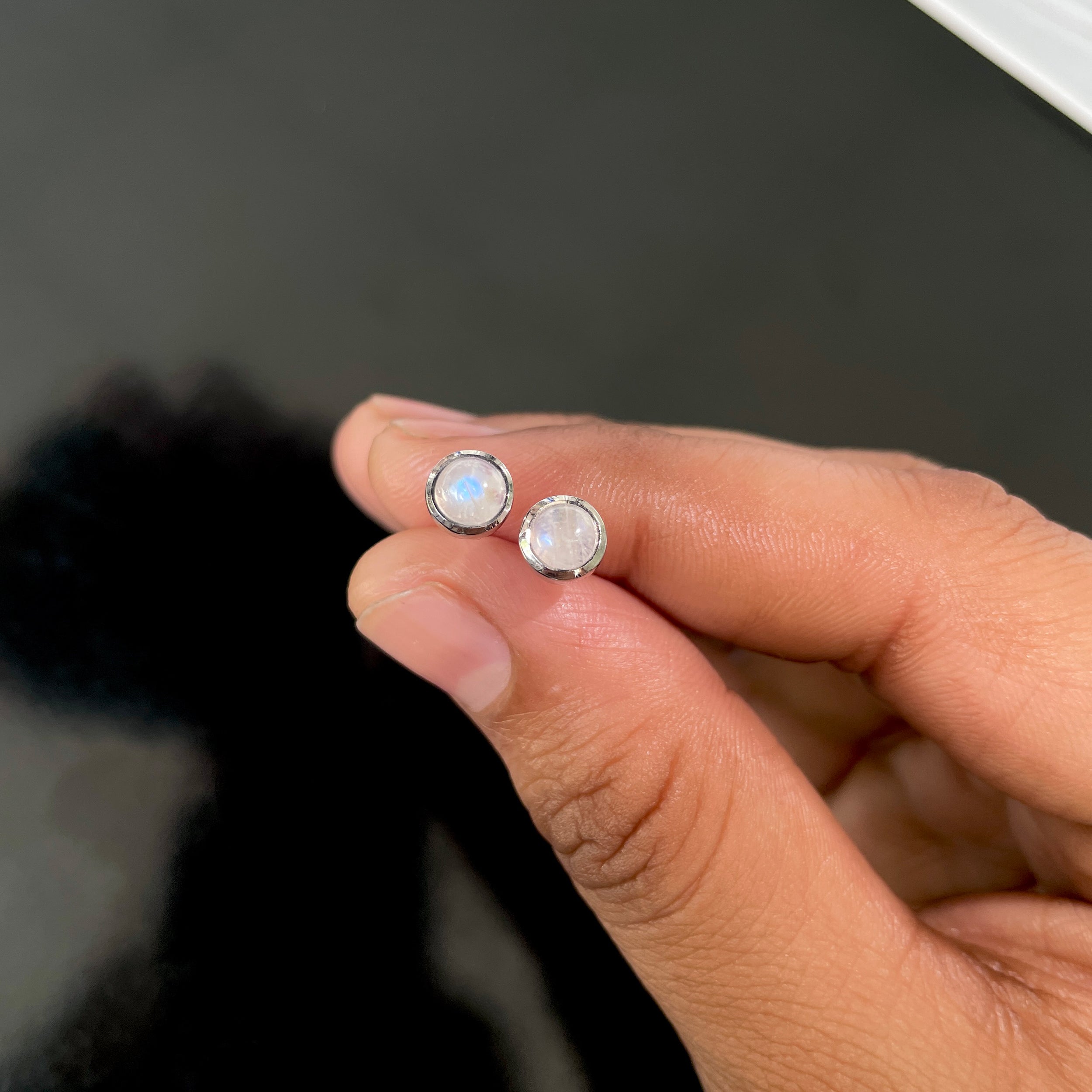 Moonstone Stud Earring-(RBM-RDE-993.)