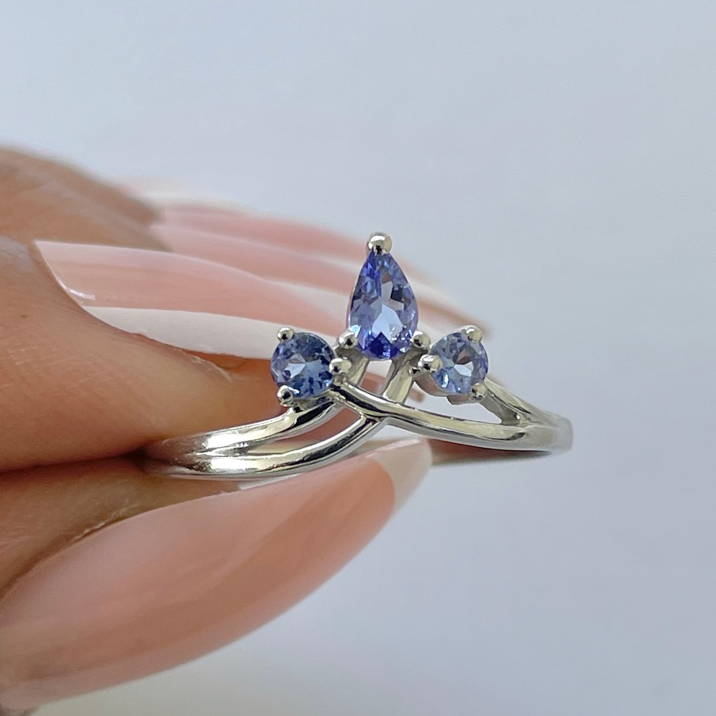 Tanzanite & White Topaz Ring-(TZN-RDR-2660.)